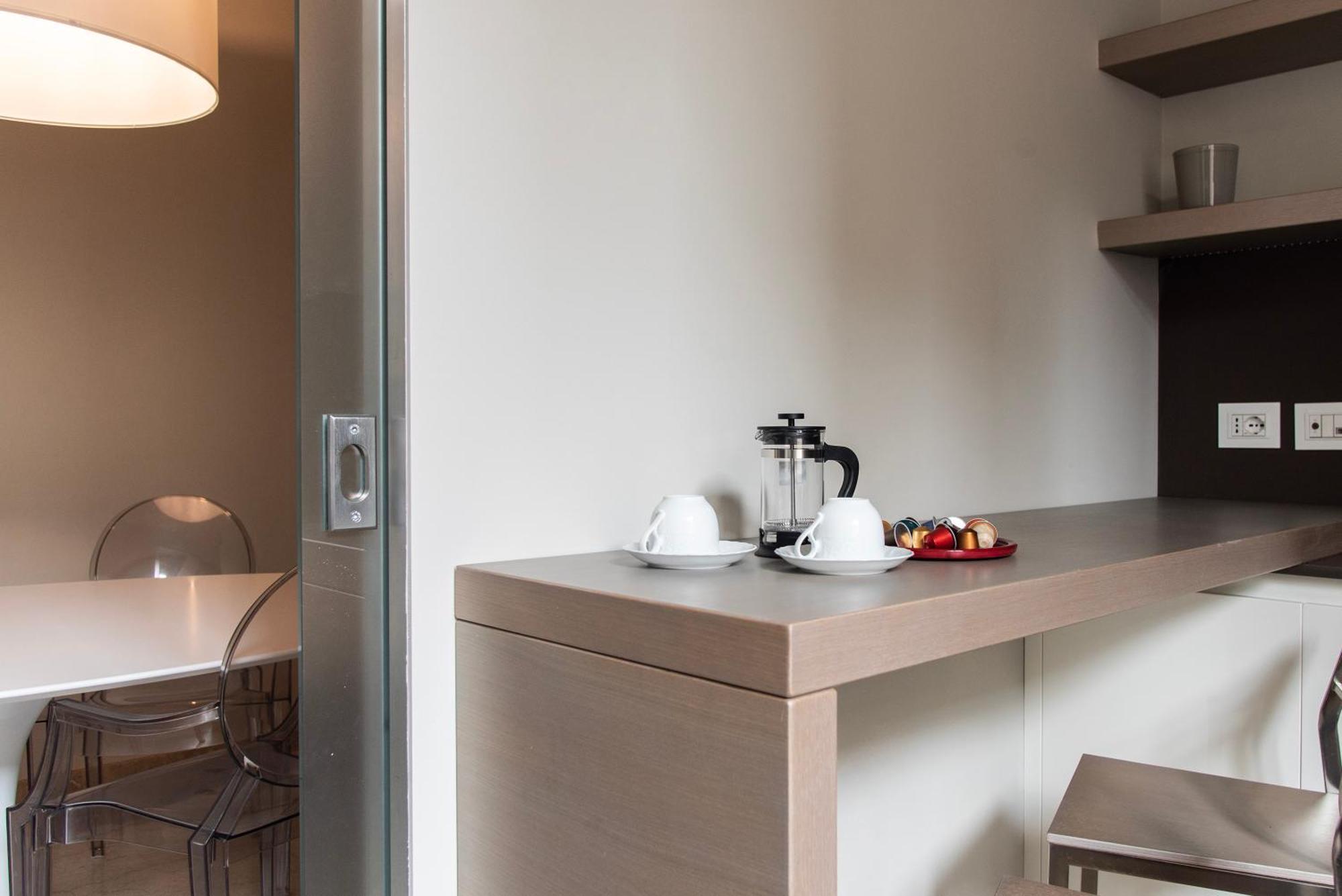 Youhosty - Chinatown Bright And Luxury Apartment Mailand Exterior foto